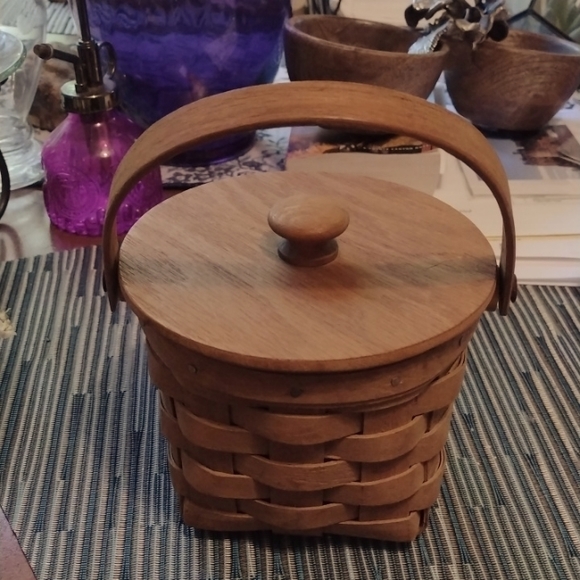 Longaberger Other - Longaberger small covered basket